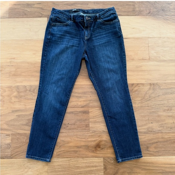 Two Pairs of Women’s Denim Blue Jeans, Size 14 Short, Great Condition!! - Picture 2 of 7